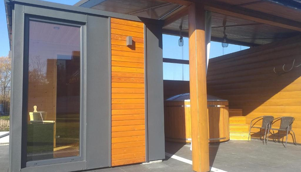 jacuzzi w willi Biały Jeleń